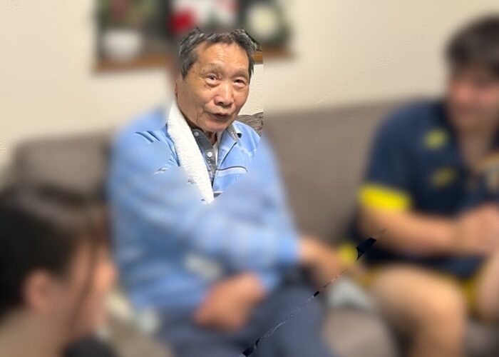 人が来るとご機嫌さん