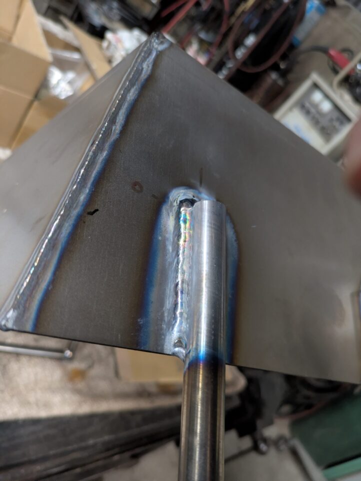 チタンのアルゴン溶接（TIG溶接）